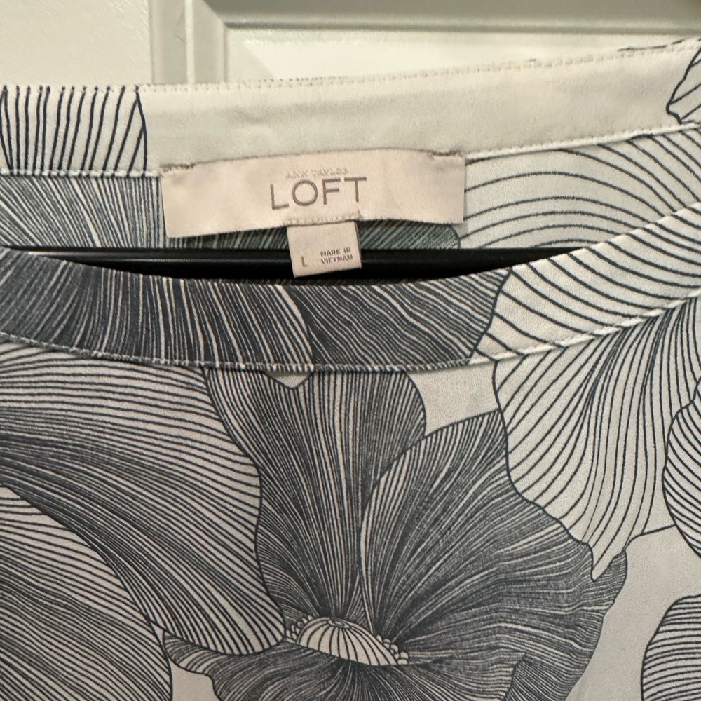 Loft Blouse - Picture 4 of 4